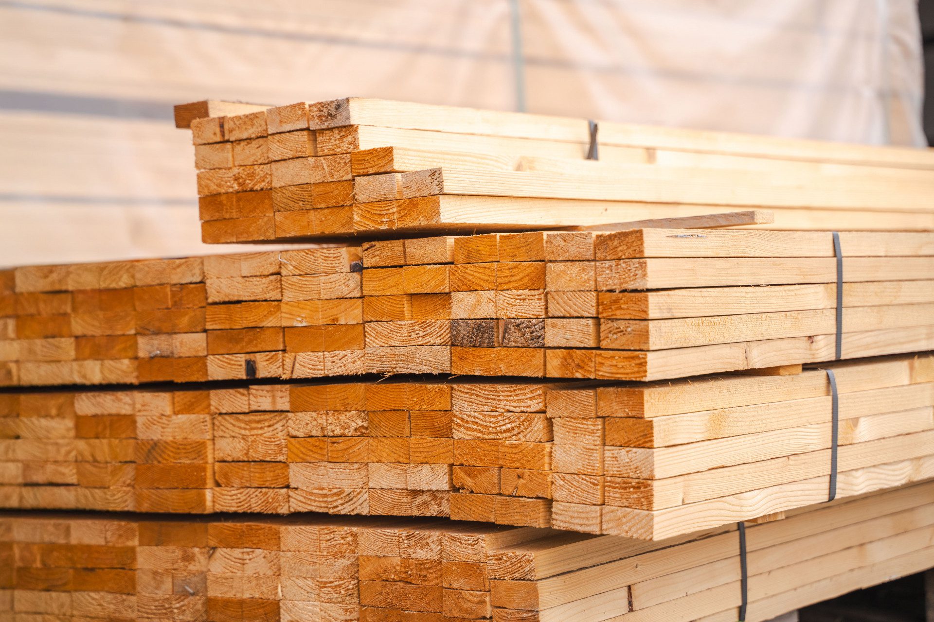 Kantholz, Kreuzholz, Holzbretter etc.